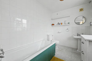 Photo 11- click for photo gallery